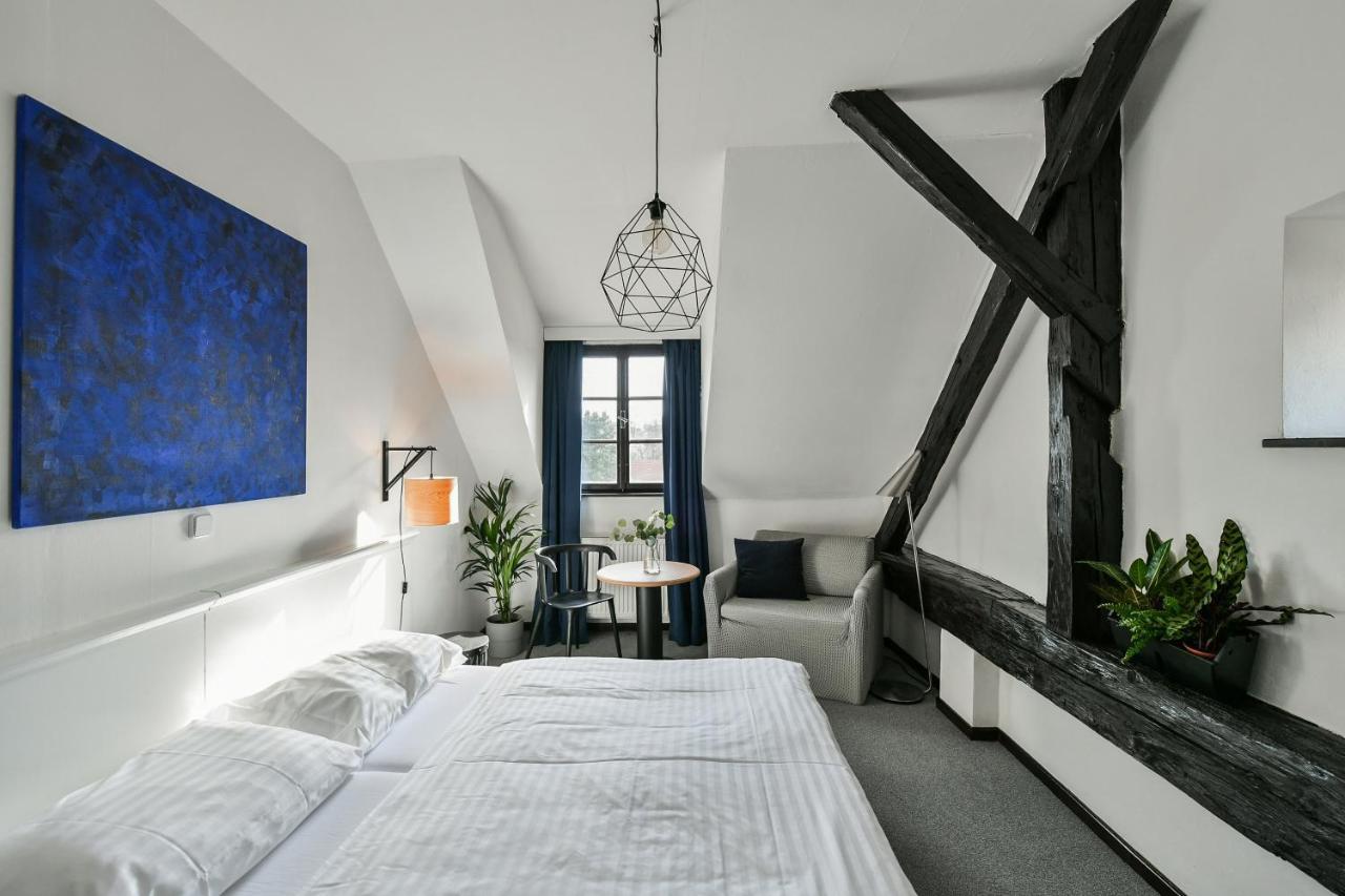 Hotel Pivonka Славонице Экстерьер фото