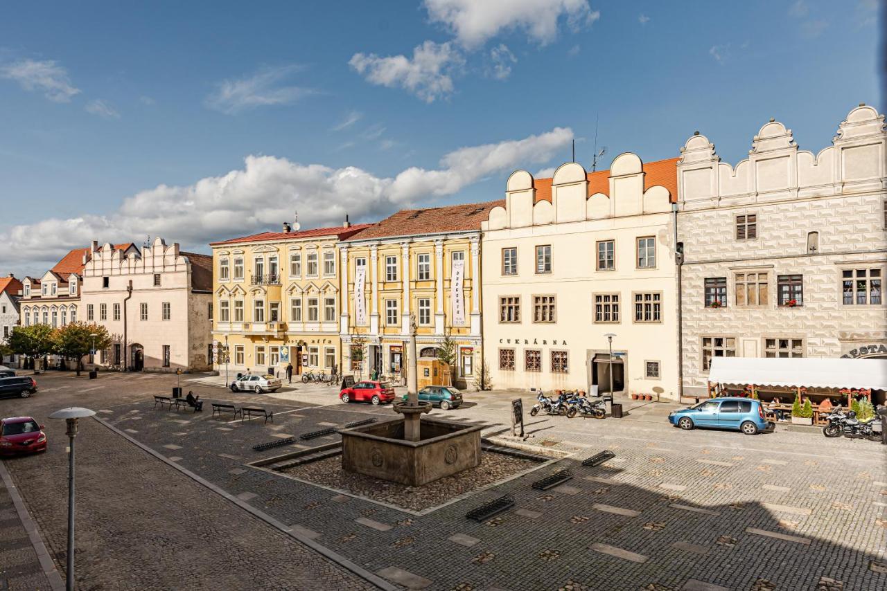 Hotel Pivonka Славонице Экстерьер фото