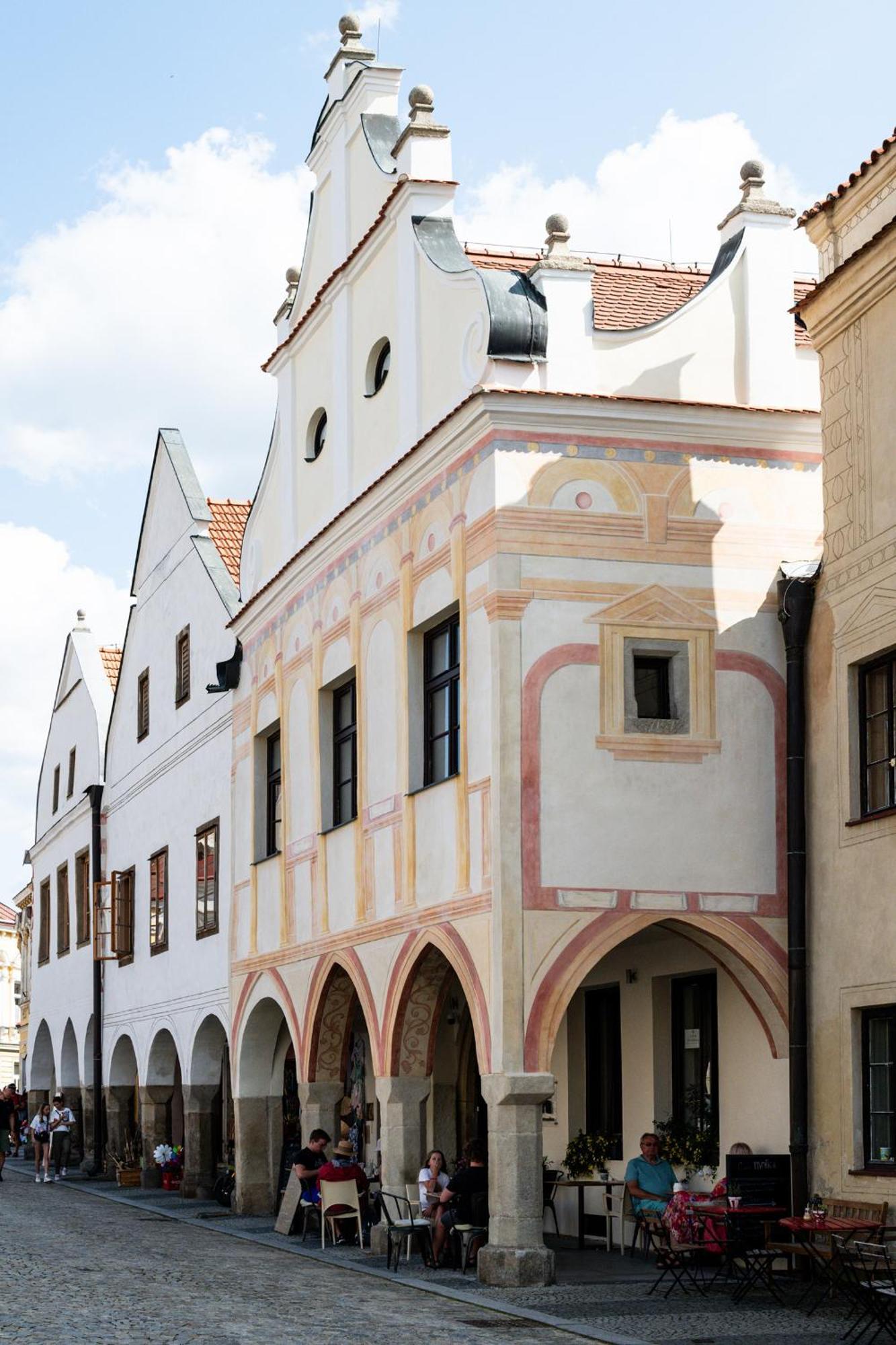 Hotel Pivonka Славонице Экстерьер фото